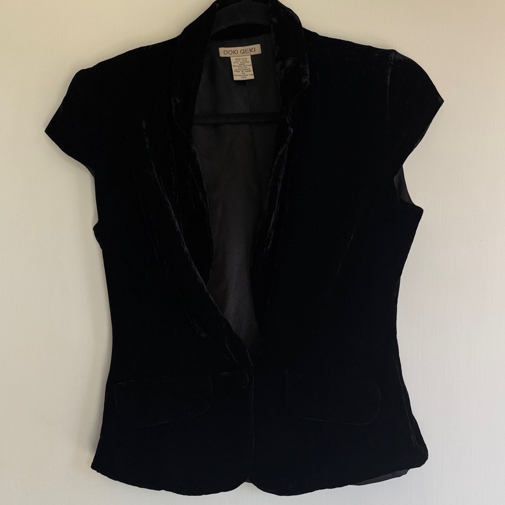 Elegant Black Velvet Blazer